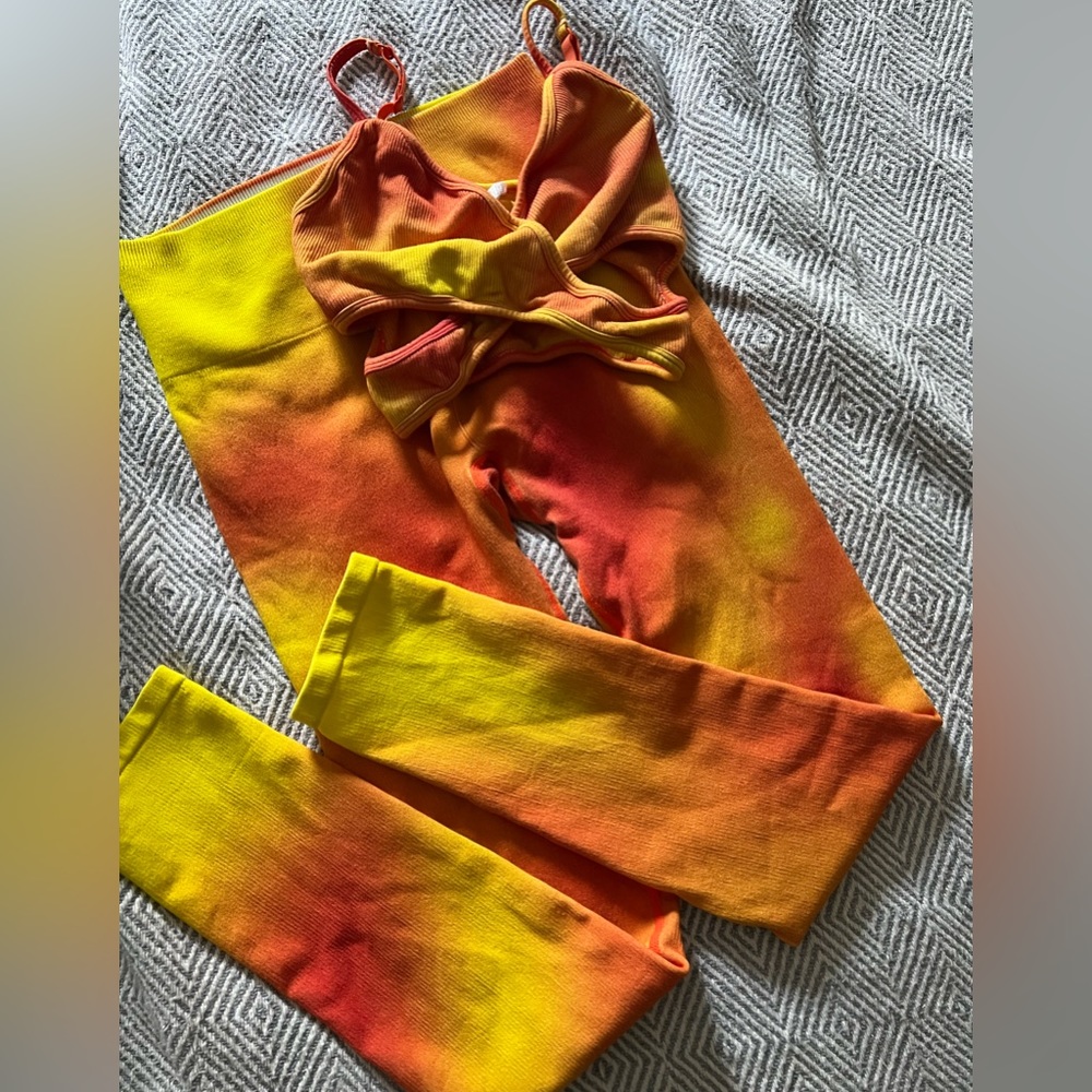 Fabletics orange set size small-2piece set